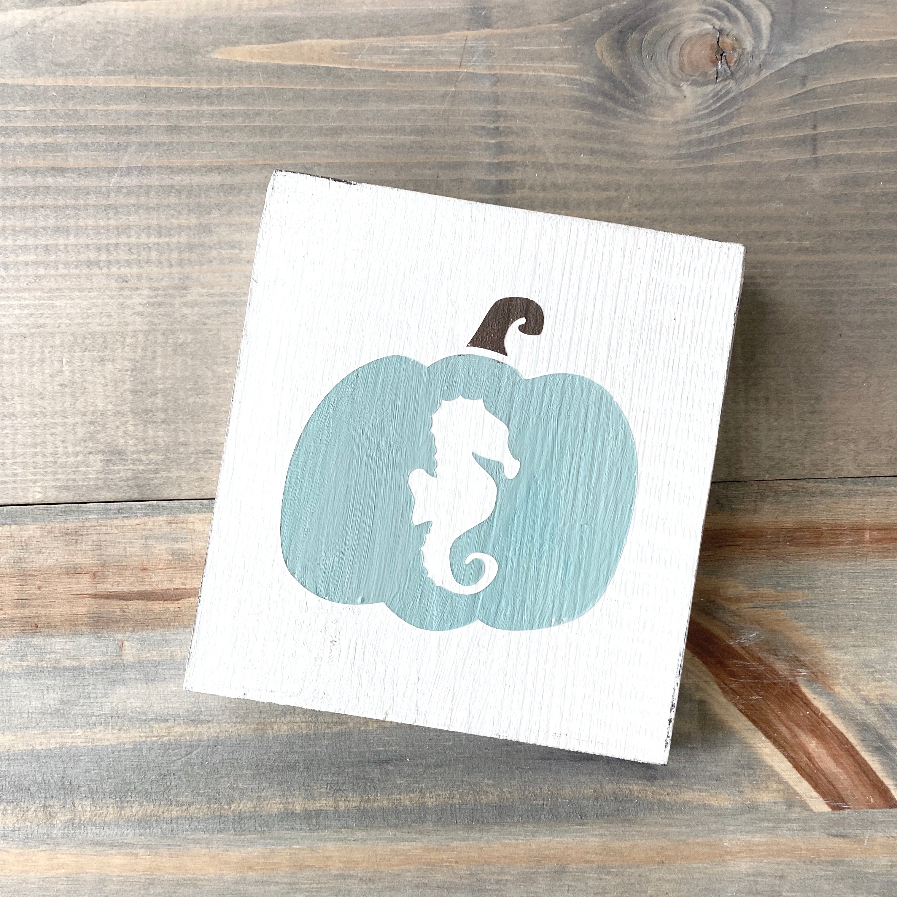 Seahorse Pumpkin Sign