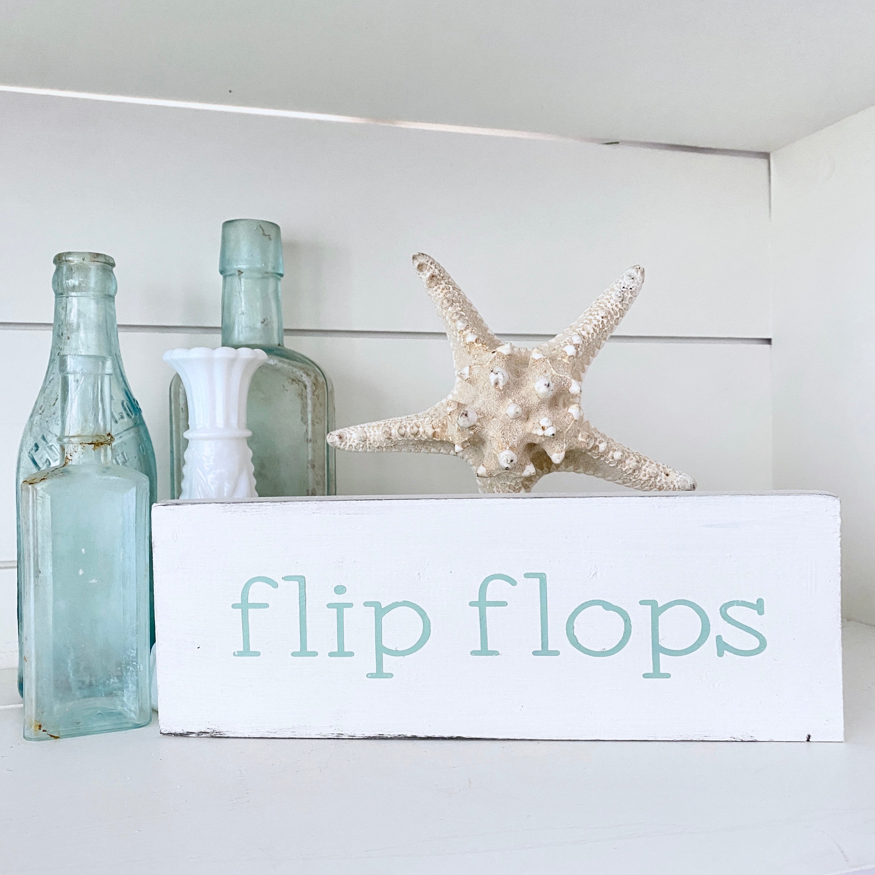 Flip Flops Word Sign